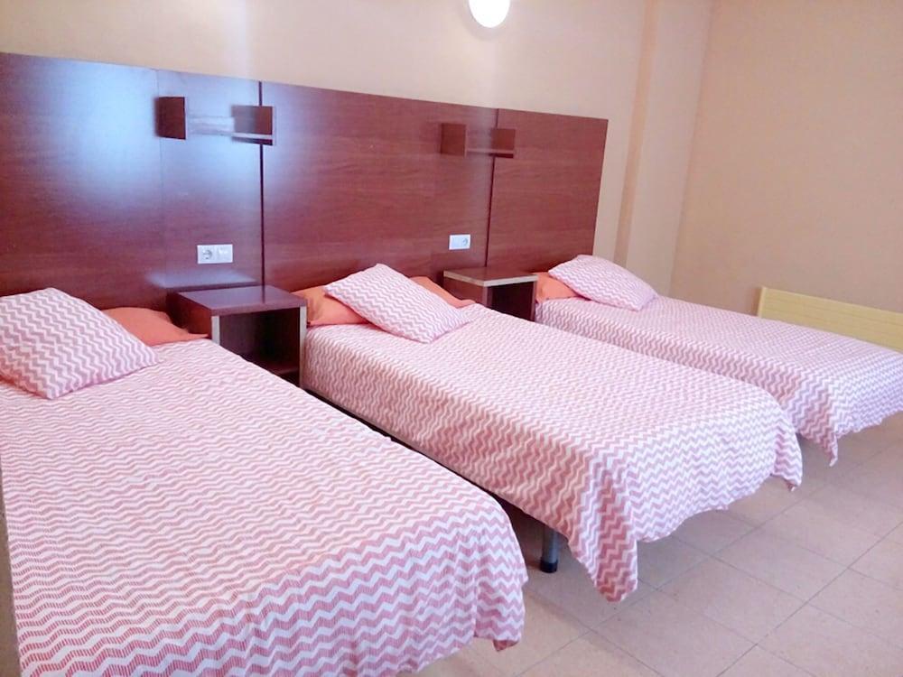 Residencia Albergue Jaca Exterior photo