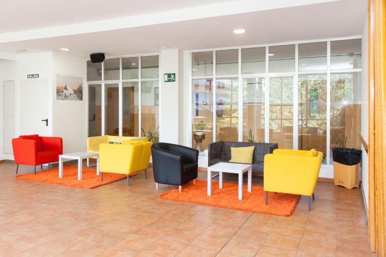 Residencia Albergue Jaca Exterior photo