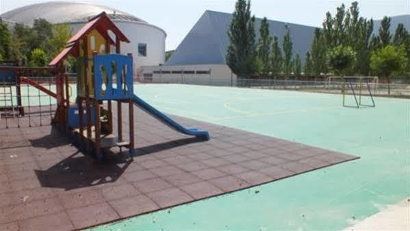 Residencia Albergue Jaca Exterior photo